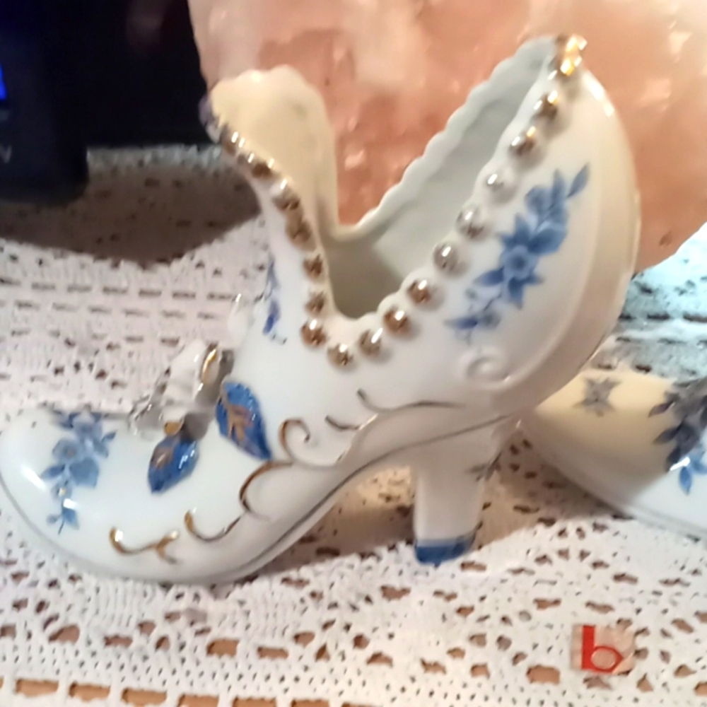 Vintage 1950’s Brinn’s White Porcelain Boot Vase